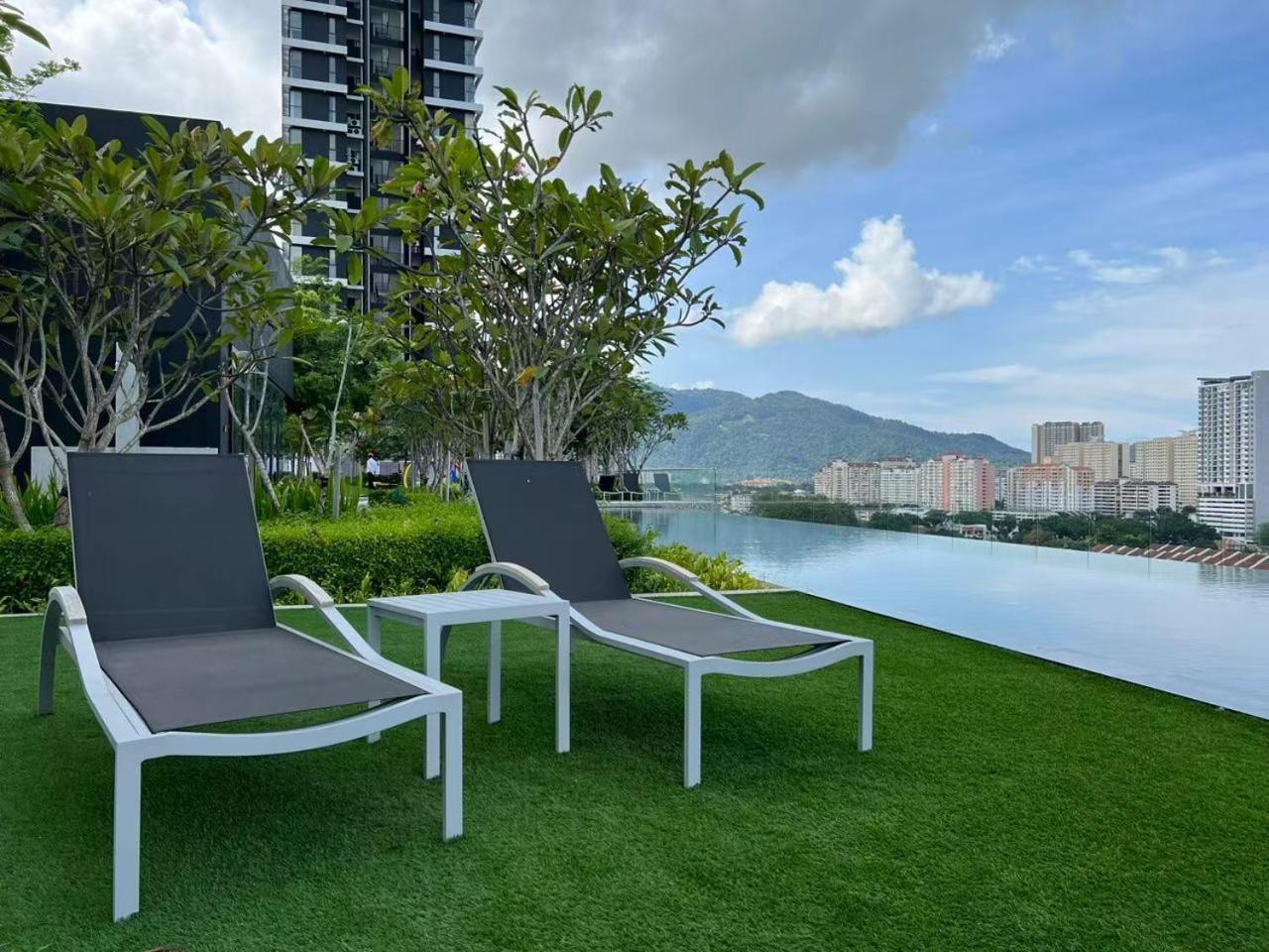 Urban Suites Two Or Three Bedroom Georgetown By Anc Jelutong المظهر الخارجي الصورة