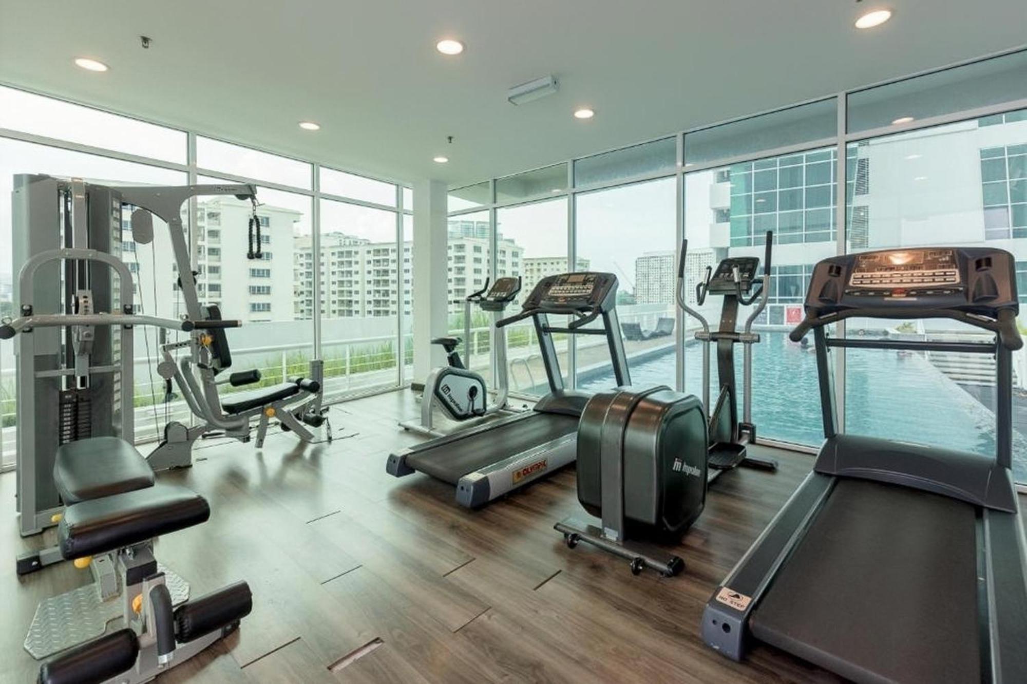 Urban Suites Two Or Three Bedroom Georgetown By Anc Jelutong المظهر الخارجي الصورة