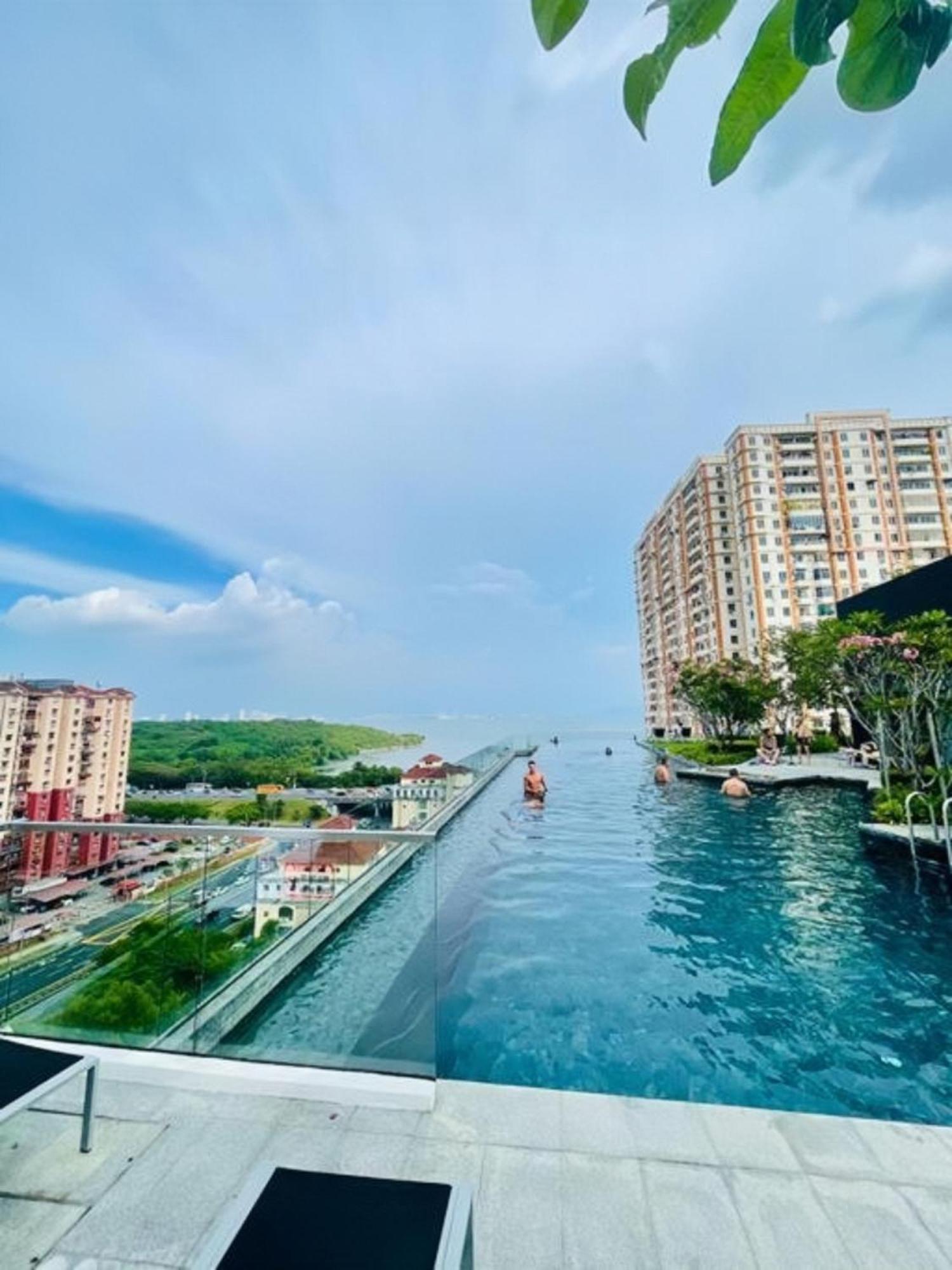 Urban Suites Two Or Three Bedroom Georgetown By Anc Jelutong المظهر الخارجي الصورة